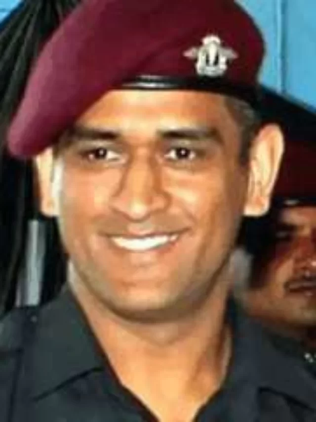 Dhoni changed his profile picture, retirement anniversary on August 15