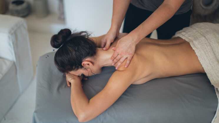 Deep Tissue Massage: Unlocking the Benefits of Therapeutic Healing